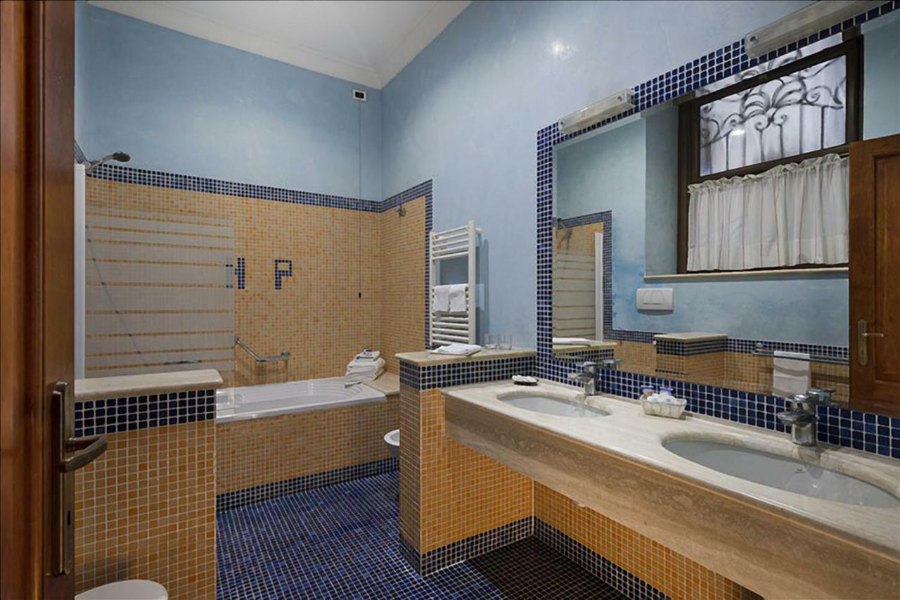 Hotel Portoghesi Рим Экстерьер фото