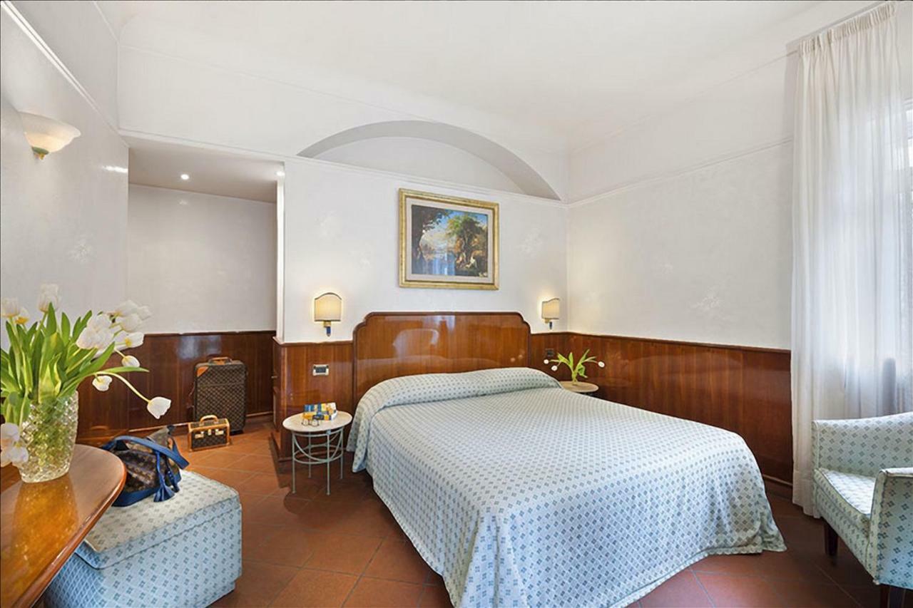 Hotel Portoghesi Рим Экстерьер фото