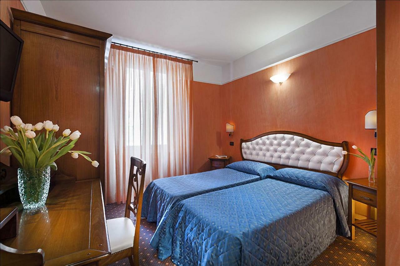 Hotel Portoghesi Рим Экстерьер фото